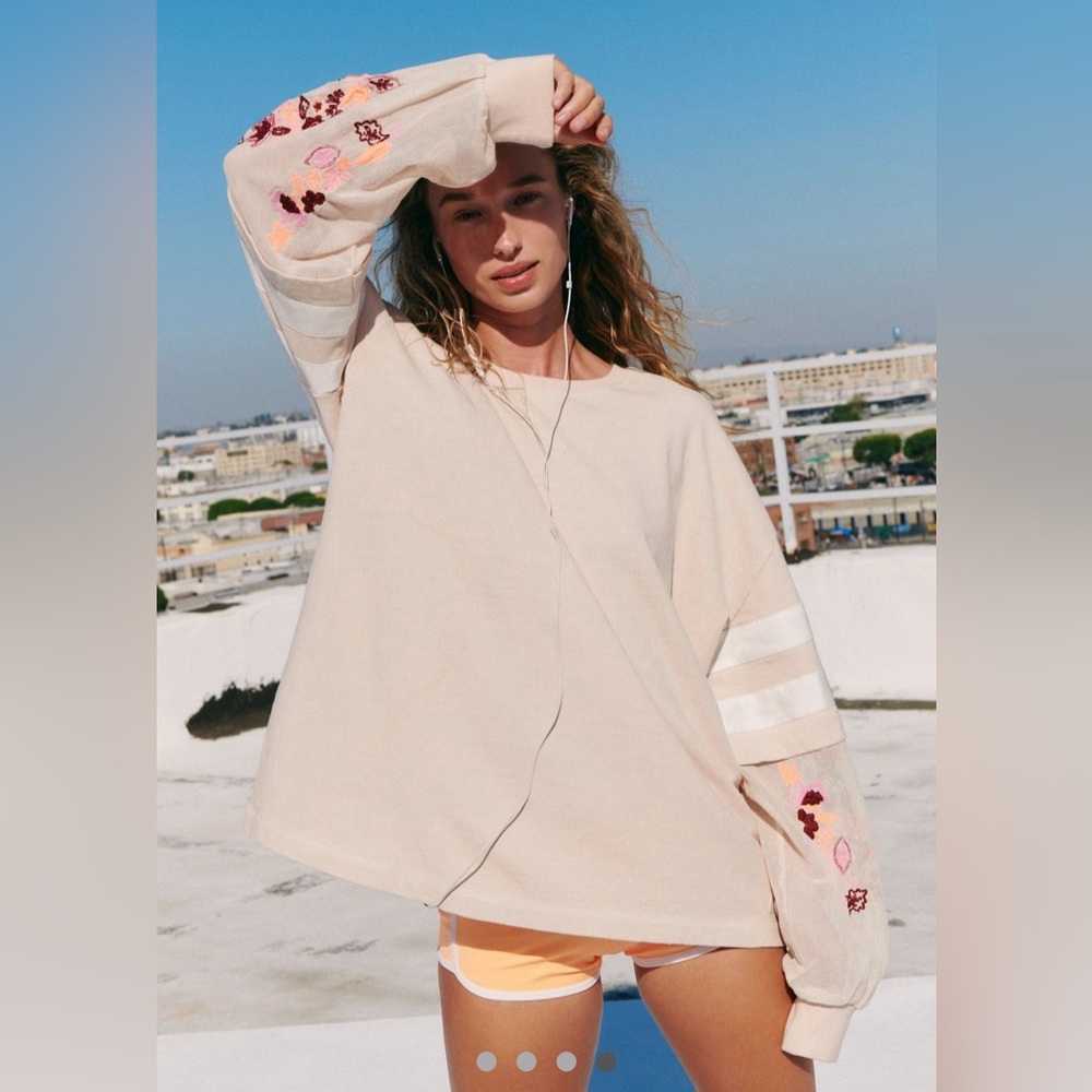 Free People On The Fly Layer - Picture 4 of 9